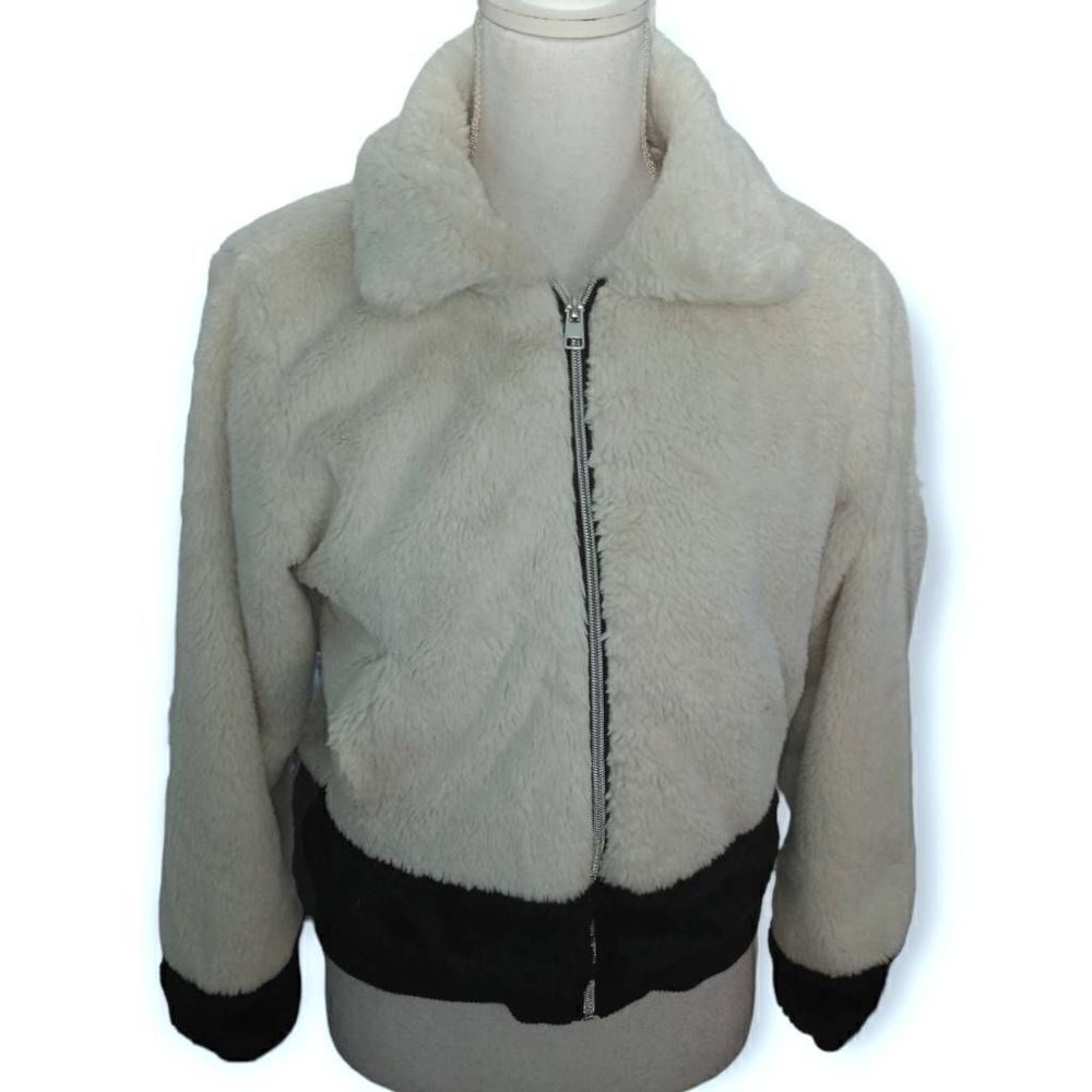 SAY WHAT? WHITE & BLACK FAUX FUR JACKET SZ.S EUC